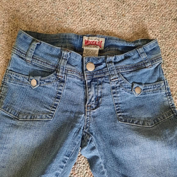 Capris - Picture 3 of 4